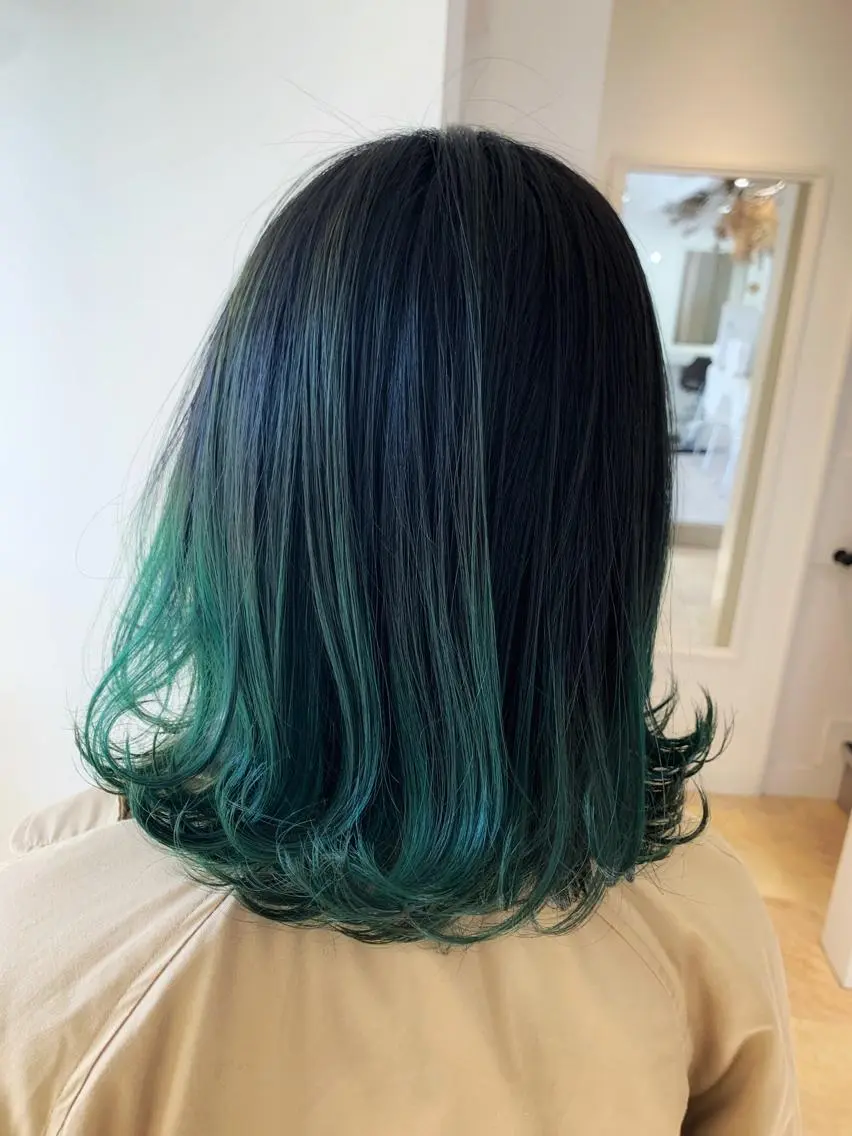 ミディアム カラー バレイヤージュ ハイライトカラー ハイライト レイヤーカット 🍀ナガヤマ ヒデアキ🍀のヘアスタイル