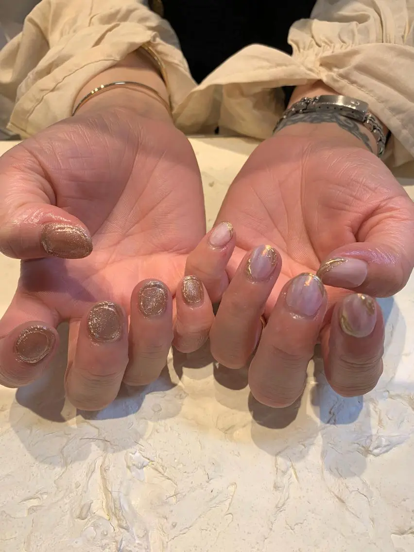 ネイル マグネットネイル ニュアンスネイル マキノ ユイのネイルデザイン
