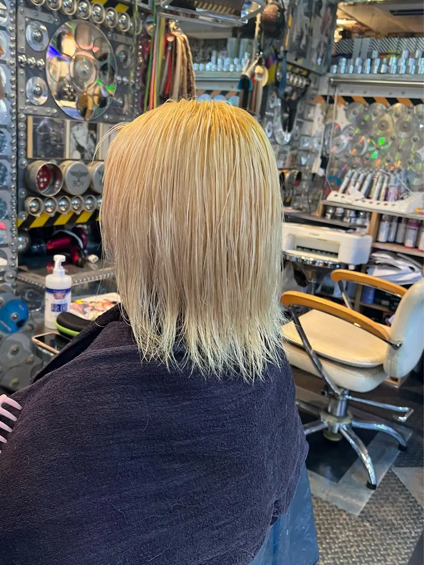 ミディアム カラー エクステ カット ヘアカラー KOYA コヤのヘアスタイル