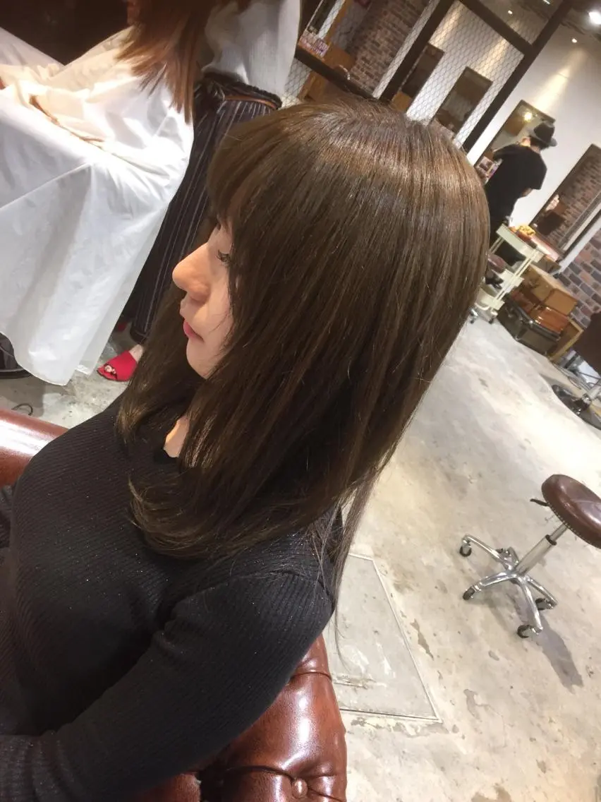 セミロング カラー ブリーチ グレージュ ブリーチなしカラー 竹嶌 健吾のヘアスタイル