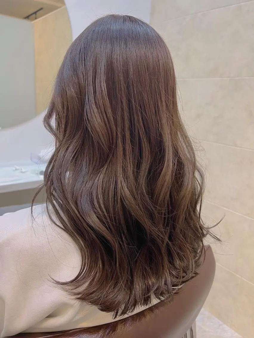 セミロング カラー アクアカラー ブリーチ 透明感カラー グレージュ イルミナカラー カット ヘアカラー トリートメント 【髪質改善特化】 鈴木 笑のヘアスタイル