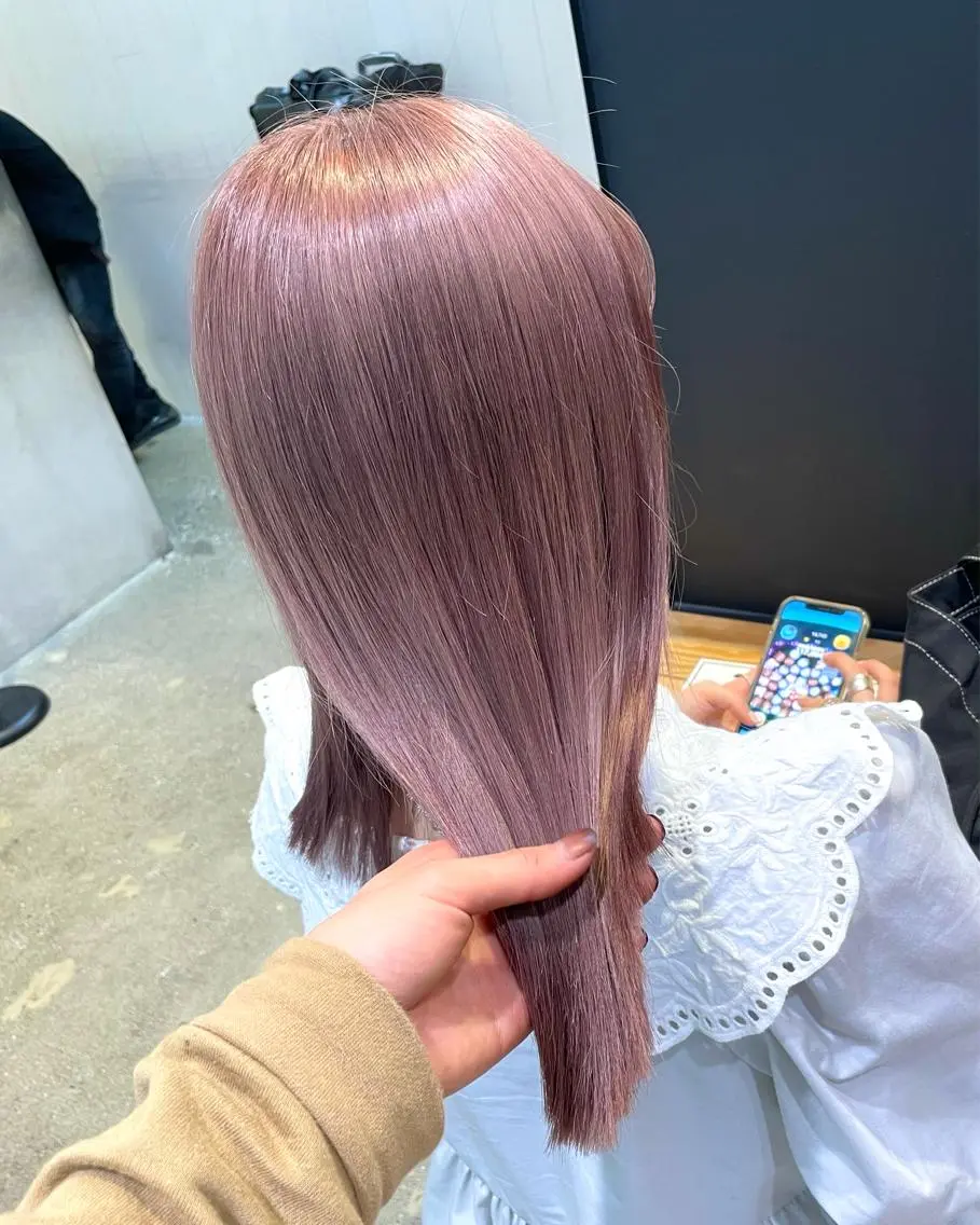 ロング カラー ヘアアレンジ 🧸ハイトーン🧸 ゆっきー🧸のヘアスタイル