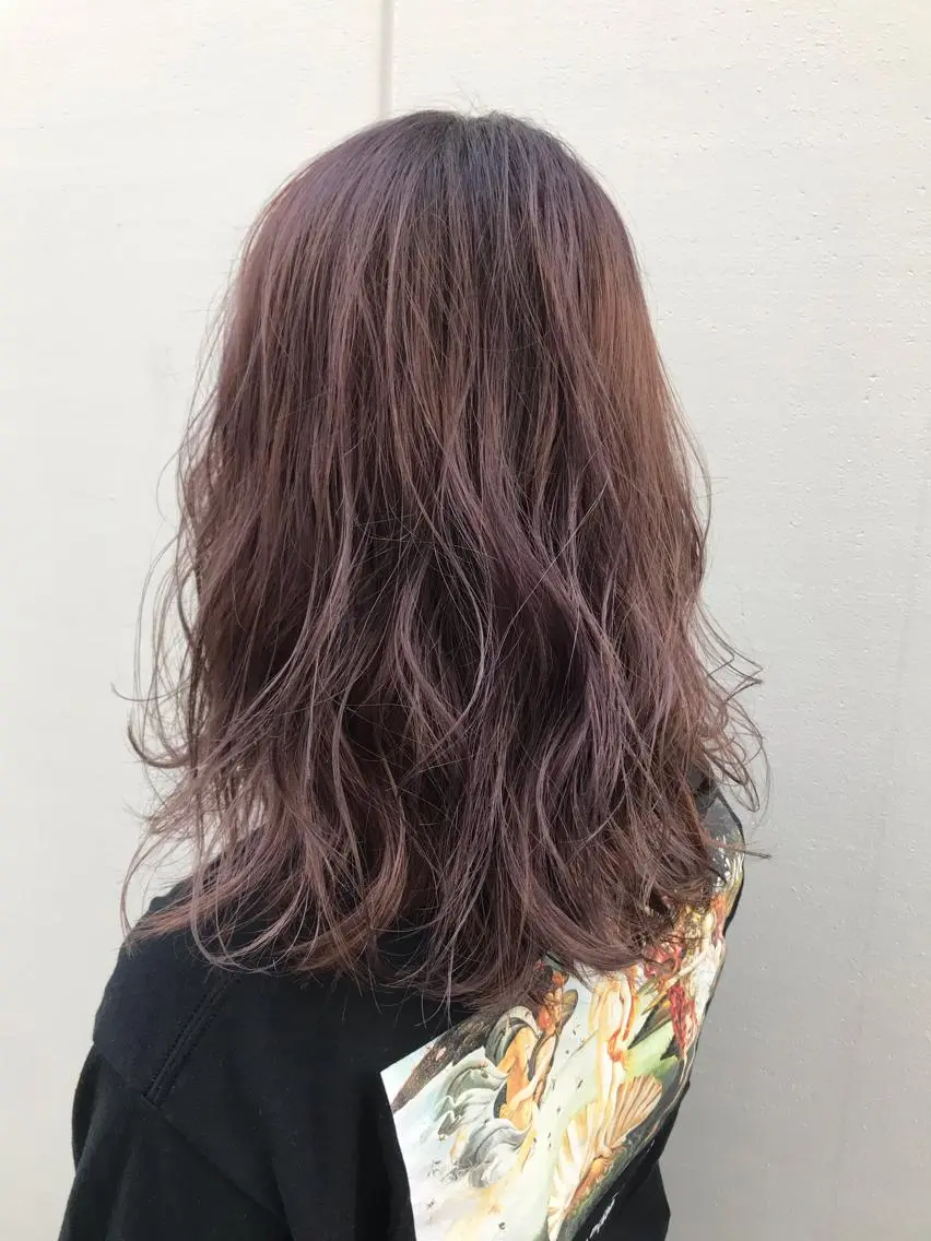 セミロング 高梨 里穂のヘアスタイル