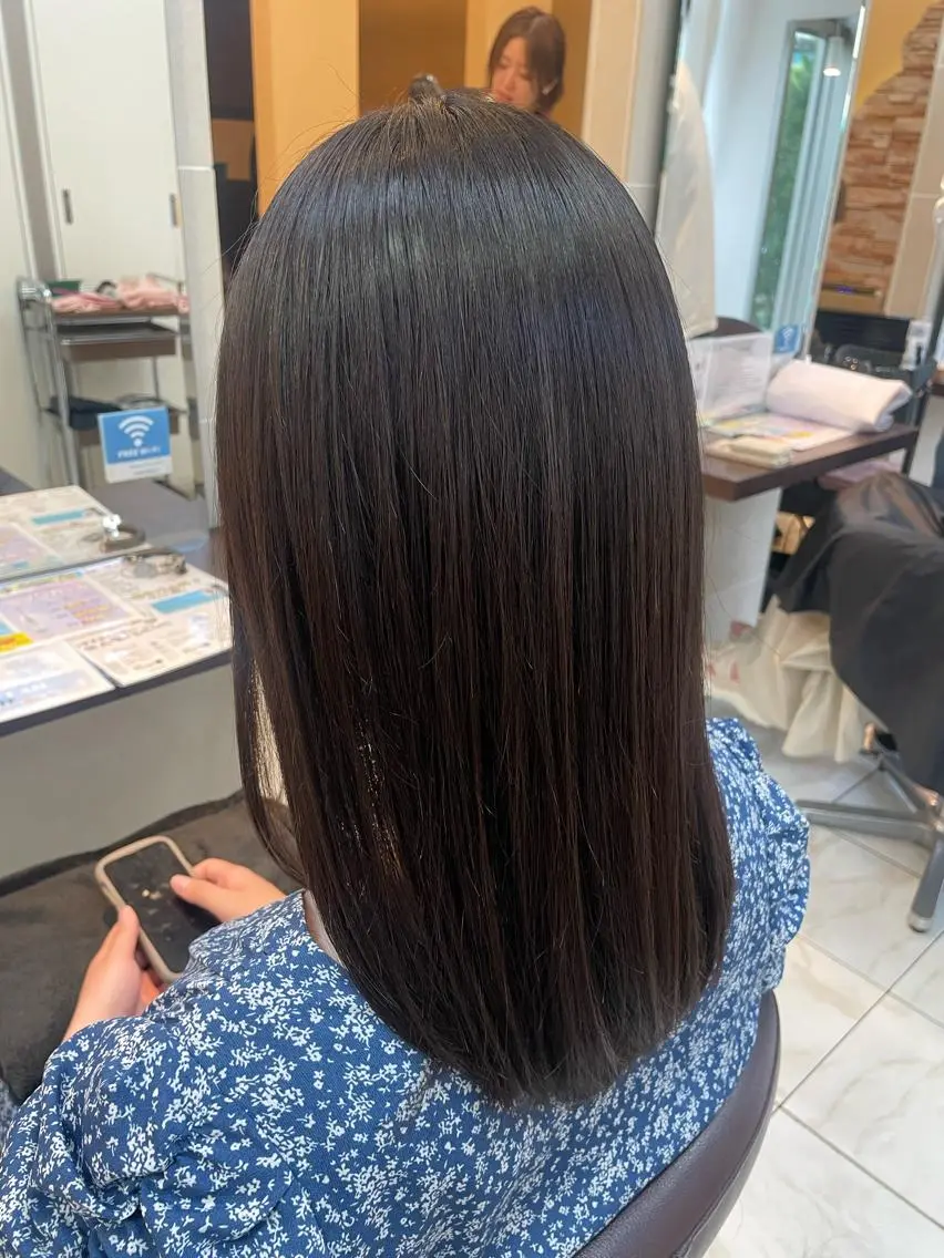 セミロング 酸性ストレート カット 縮毛矯正 垢抜け透明感カラー 🌻篠崎梓🌻のヘアスタイル