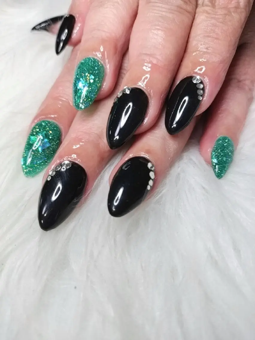ネイル 長さ出し ワンカラーネイル シンプルネイル ストーンネイル Kame_ nail🐢💕のネイルデザイン