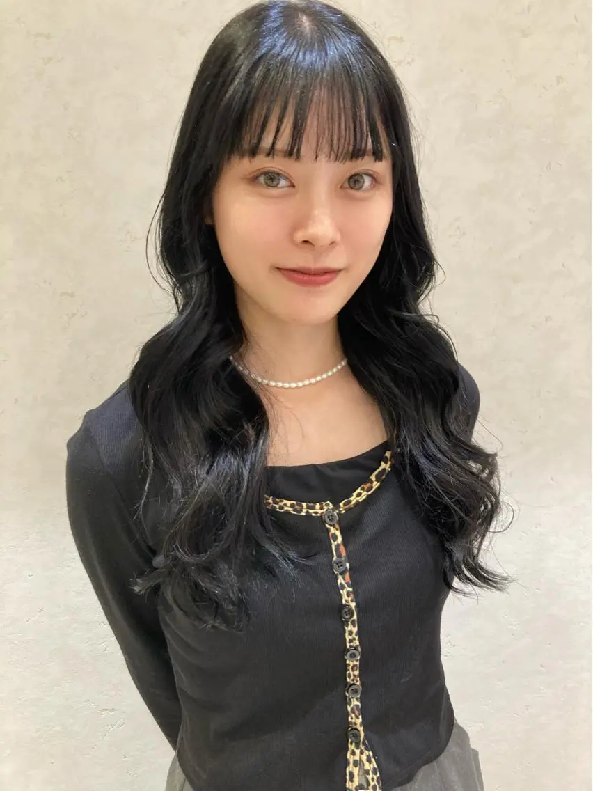 ロング カラー ヘアアレンジ ハイトーンカラー 韓国風ヘア ayumi🌈 インナーカラー🌈のヘアスタイル