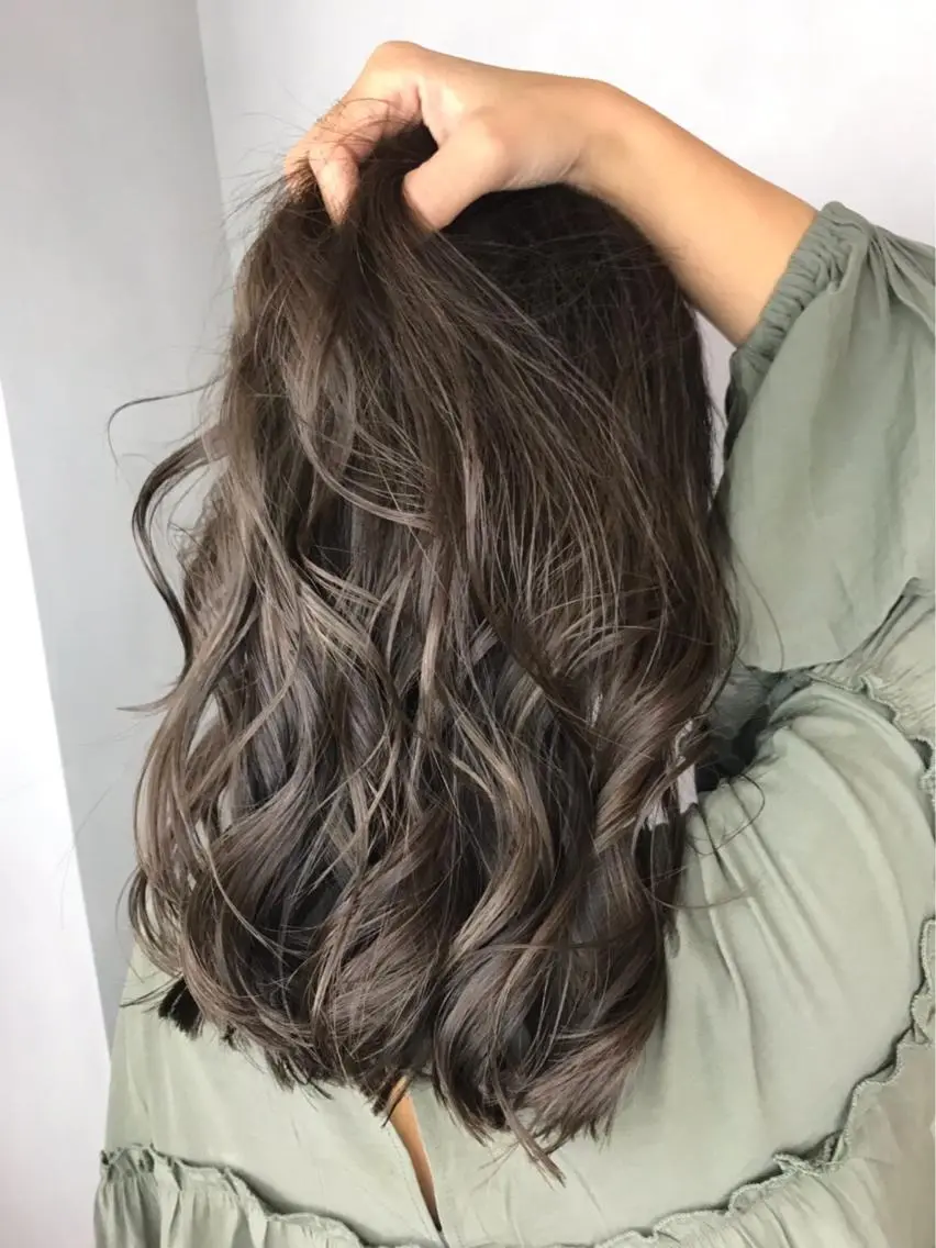ミディアム カラー エドルカラー ハイライトカラー ハイライト ヘアカラー BROCANTE立川 karasawa.nのヘアスタイル