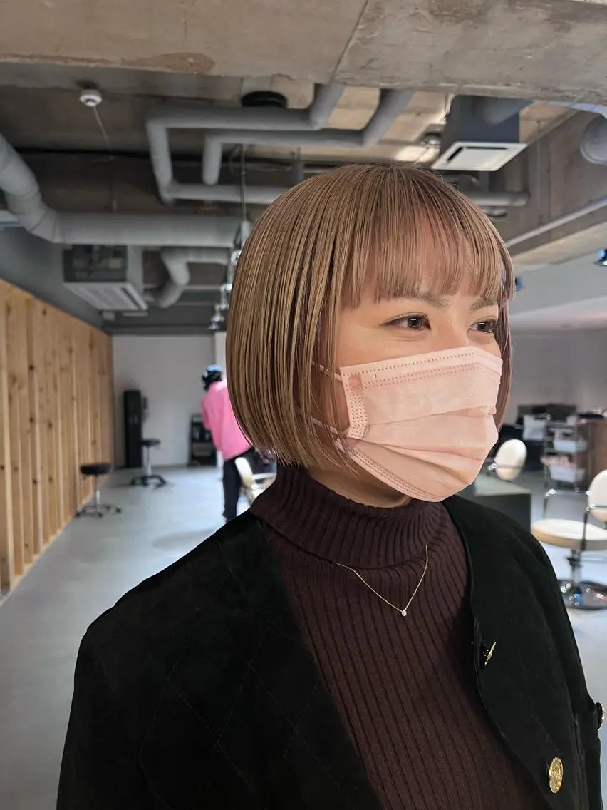 ショート カラー ベージュカラー ミルクティーベージュ カット ヘアカラー トリートメント よしだ とおいのヘアスタイル