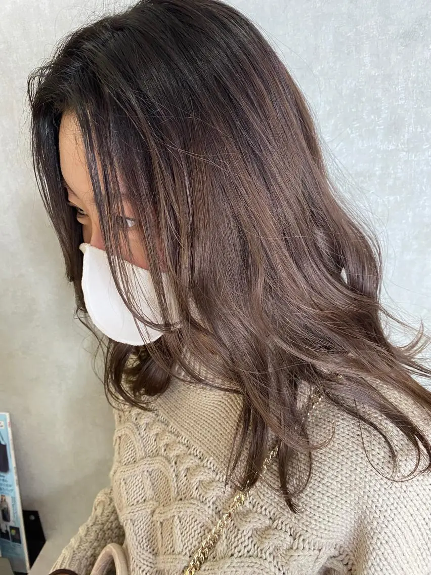 セミロング カラー ヘアアレンジ ブリーチ グラデーションカラー かえ🩶韓国ボブ🎀 透明感カラー🥣のヘアスタイル