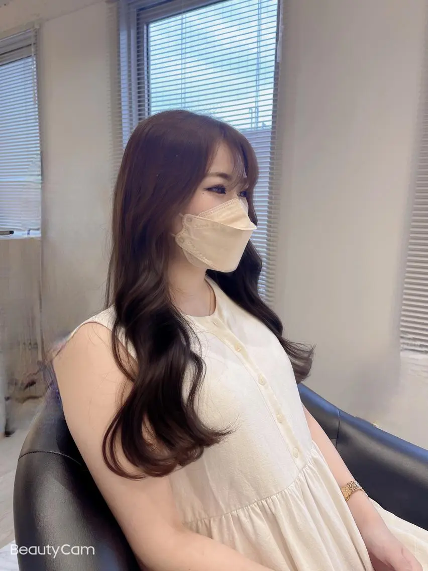 ロング カラー カット ヘアカラー トリートメント emi/髪質改善/ 韓国風/艶カラーのヘアスタイル