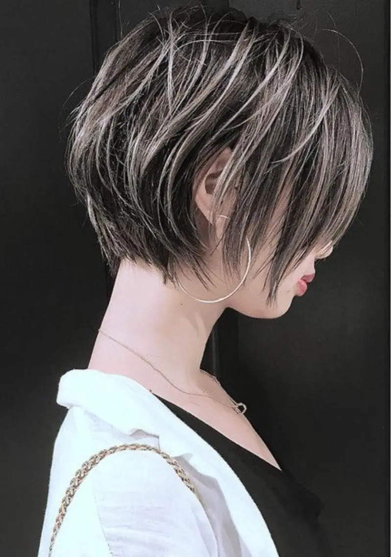 ショート ハイライト ヘアカラー 🔥店長 原田🔥 Ash日野店のヘアスタイル