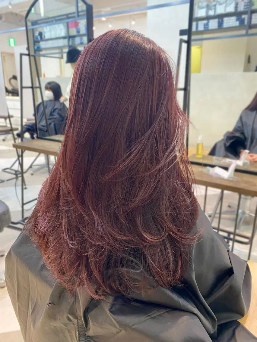ロング ヘアカラー レイヤーカット カノン🩷のヘアスタイル