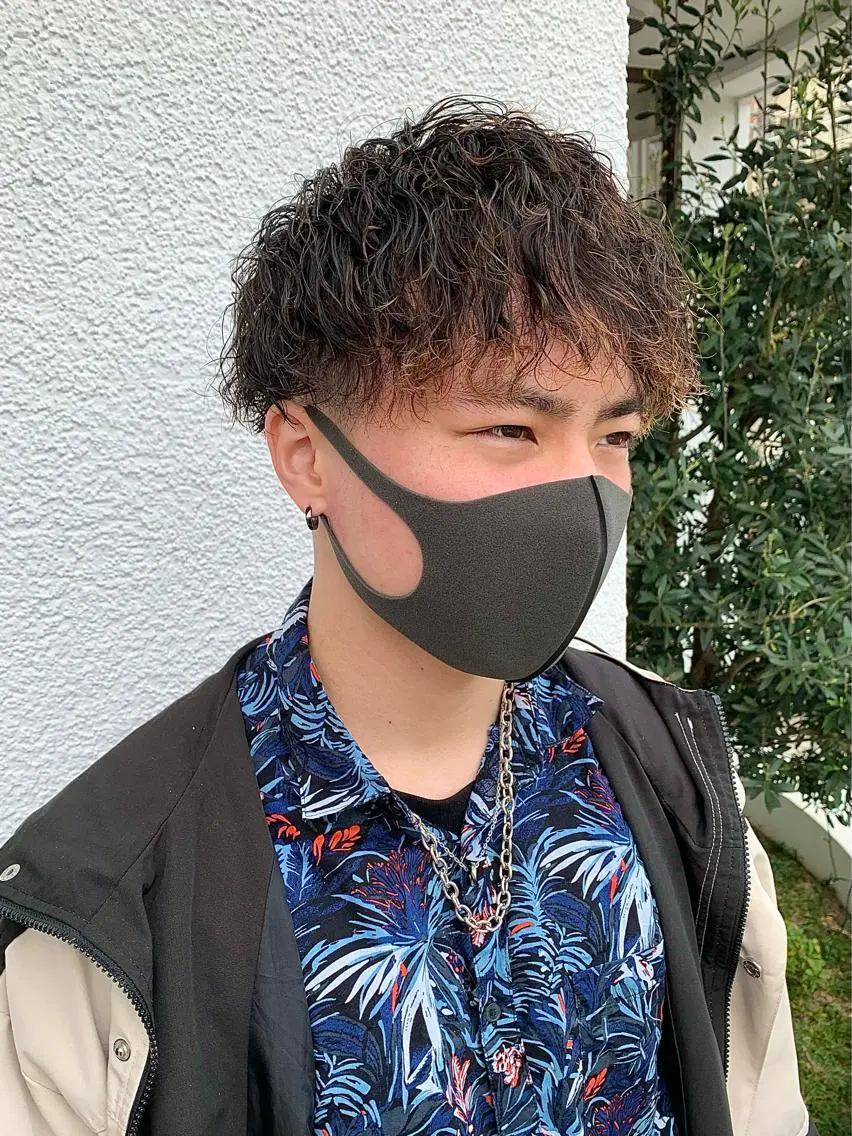 ショート パーマ ヘアアレンジ メンズ メンズパーマ メンズツイストパーマ ツイストスパイラルパーマ 波巻きパーマ スパイラルパーマ メンズパーマ職人 加藤 弘貴のヘアスタイル