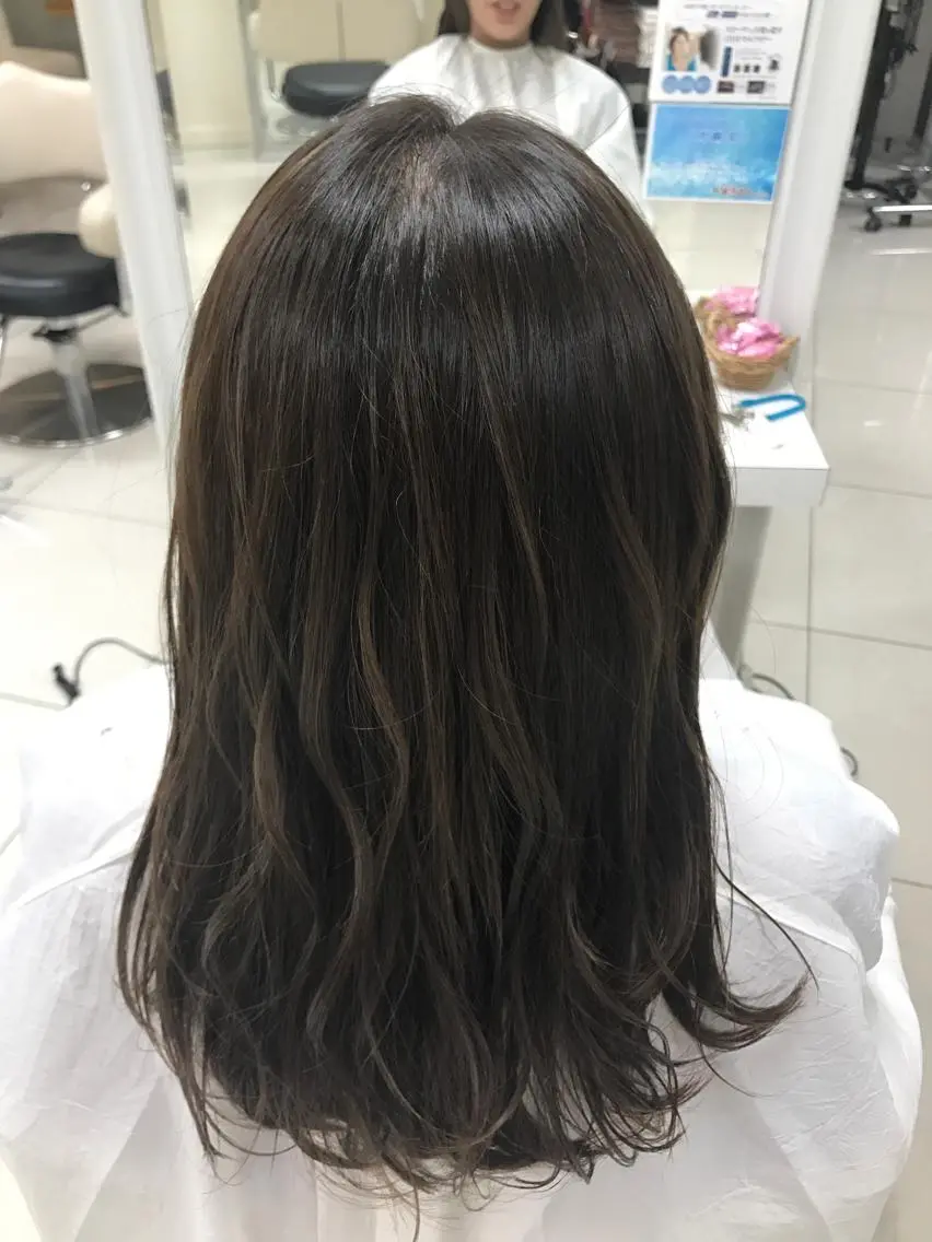 ロング カラー イルミナカラー 【暖色カラー特化】 中山由梨のヘアスタイル