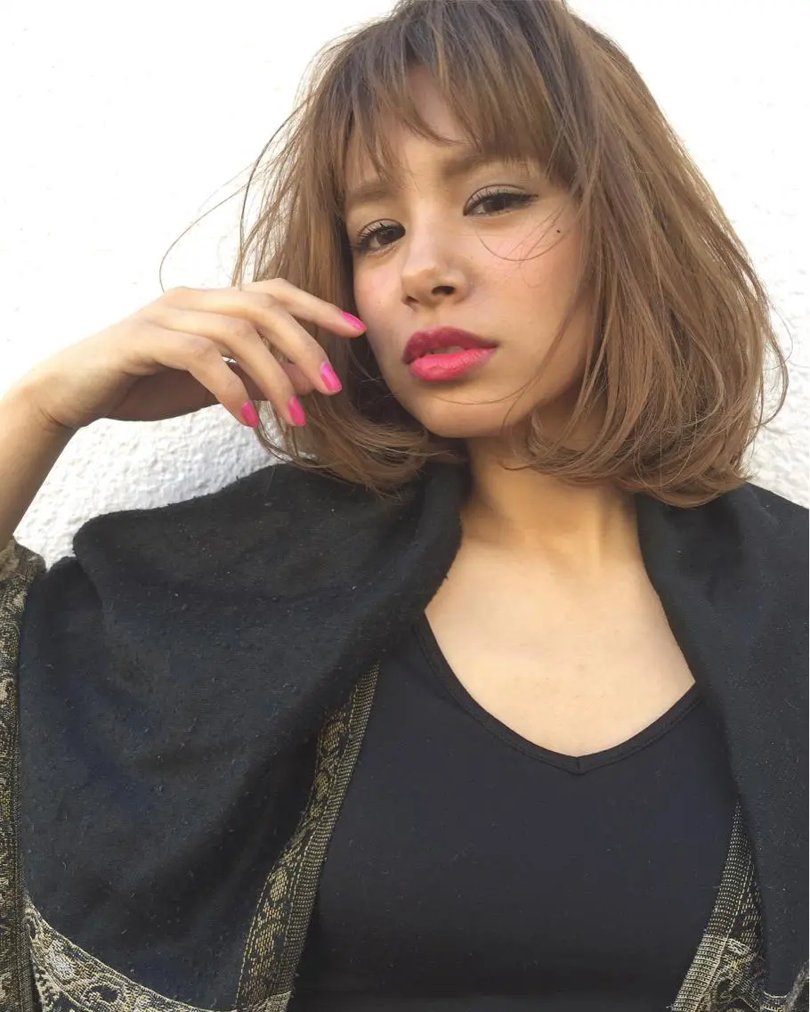 ミディアム カラー パーマ ヘアアレンジ メンズ キッズ ネイル マツエク・マツパ メンズハイライト アッシュ 透明感カラー ハイライトカラー ボブ 顔まわりレイヤー× 韓国ヘアオタベシンヤのヘアスタイル