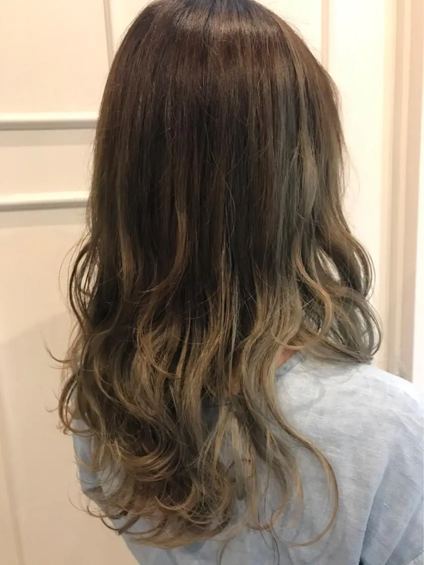 ミディアム カラー ベージュカラー Blanco Color&Careのヘアスタイル