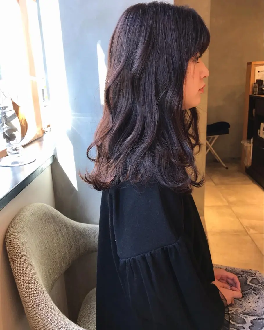 ミディアム カラー ブリーチ ブリーチなしカラー パープルカラー 眉毛ワックス konomiの眉毛・アイブロウイメージ