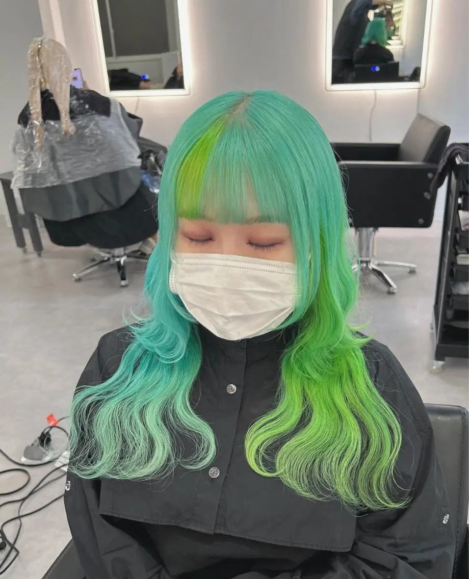 ミディアム シールエクステ エクステ ブリーチ&エクステ 🥀ケアカラー特化のヘアスタイル