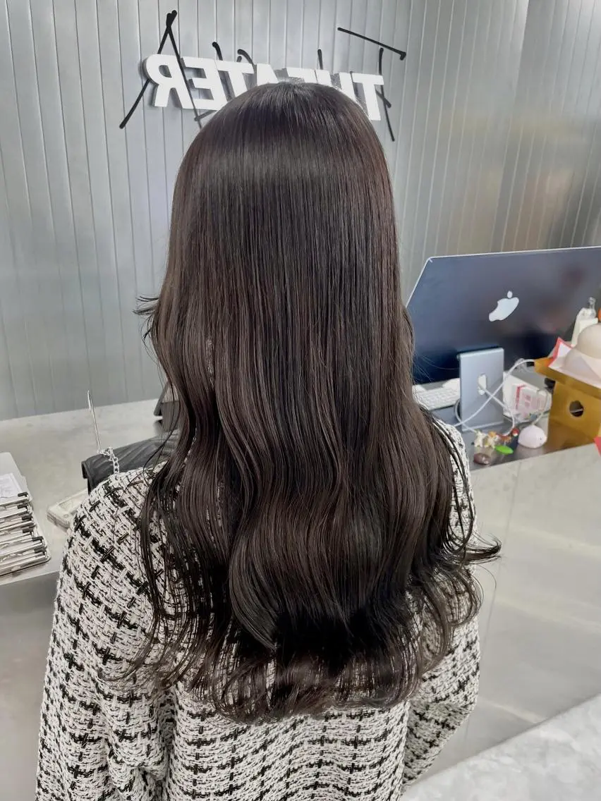 カラー 透明感カラー🫧 レイヤーカットのヘアスタイル