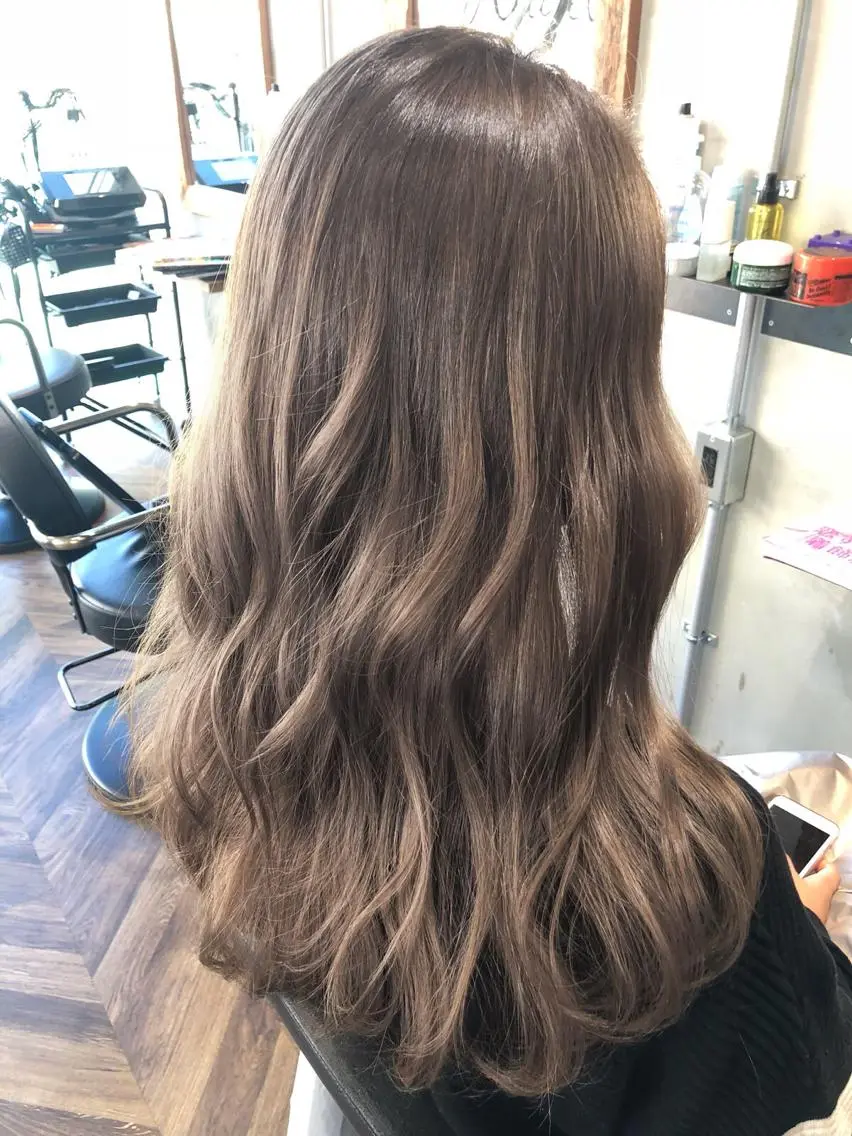 ロング カラー 遠藤 眞実のヘアスタイル