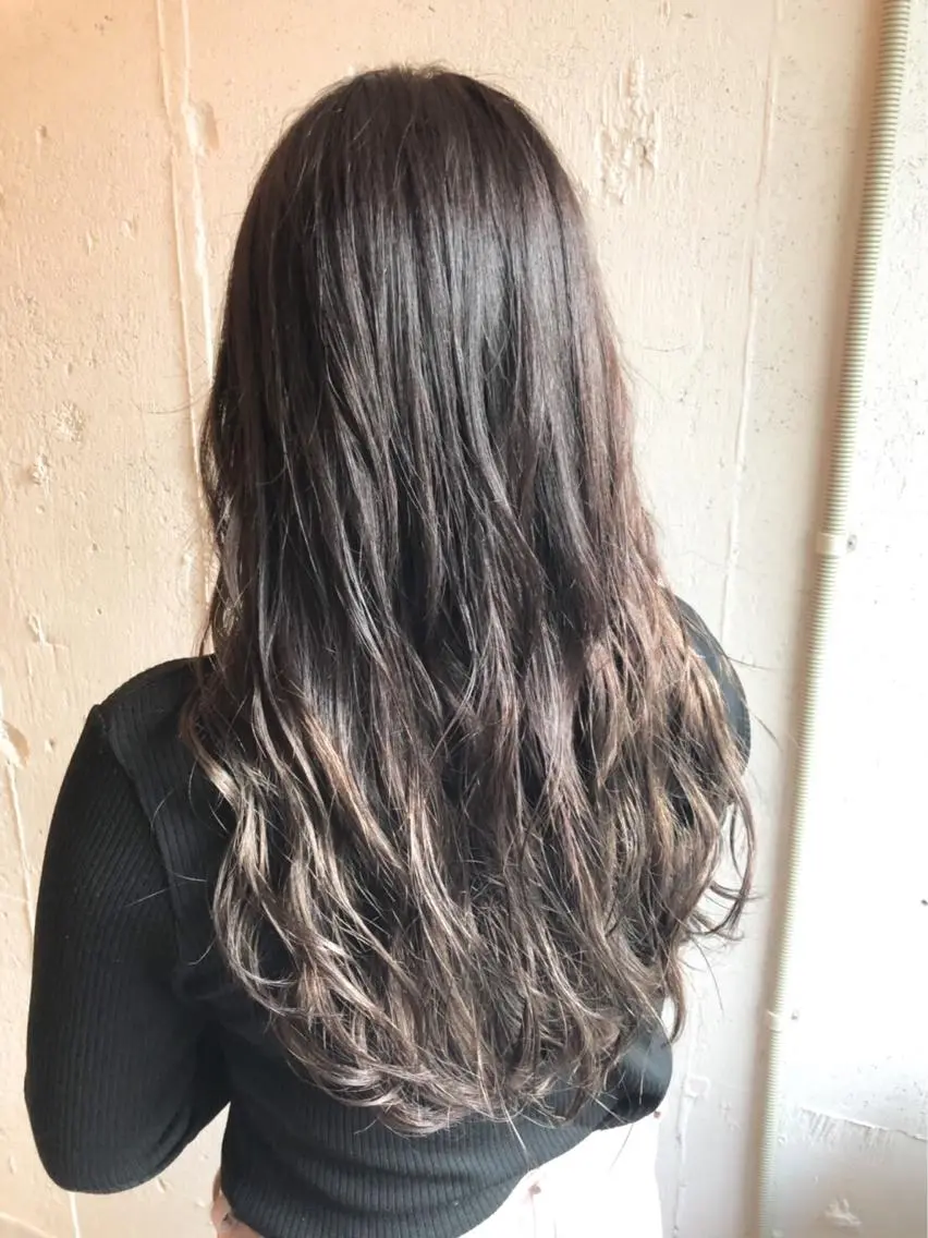 ロング カラー ブリーチ グラデーションカラー グレージュ レイヤー/大人メンズ パーマ🌀 平島拓也のヘアスタイル