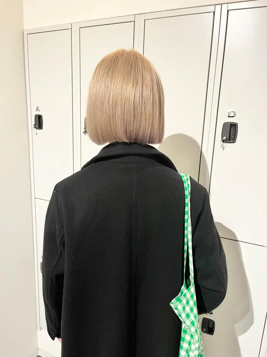 ショート カラー ベージュカラー ブロンド ダブルカラー ハイトーンカラー ホワイトベージュ ヘアカラー トリートメント ショート/パーマ/ カラー/FUKOのヘアスタイル