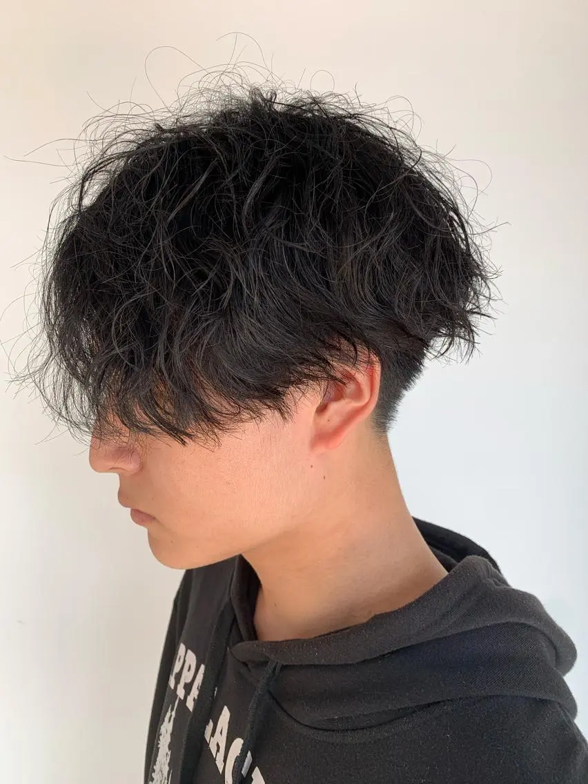 ミディアム パーマ 中村 靖彬のヘアスタイル