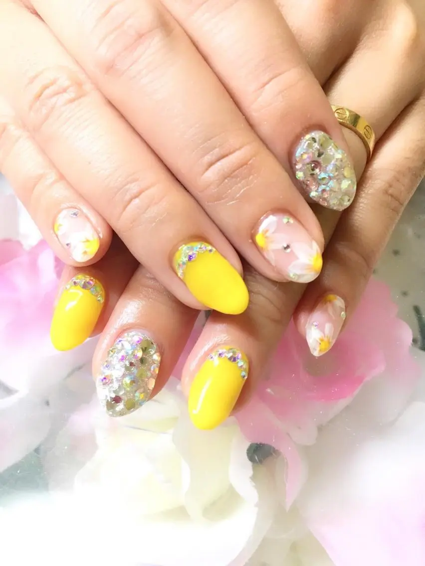 ネイル フットネイル ジェルネイル ミラーネイル パラジェル 春ネイル clover nailのネイルデザイン