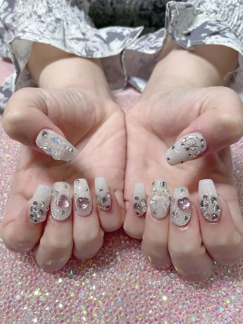 ミディアム ネイル ハンドネイル 《LB》ラブリエ Nail&eyeのマツエク・マツパデザイン