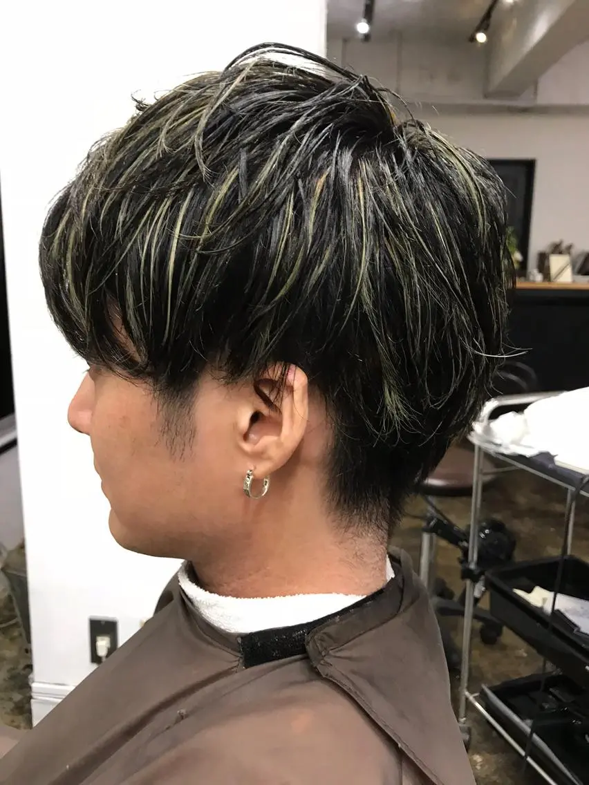 ショート カラー メンズ メンズハイライト メンズメッシュ ハイライトカラー メッシュ パープルカラー メンズパーマ メンズ特化ryoのヘアスタイル