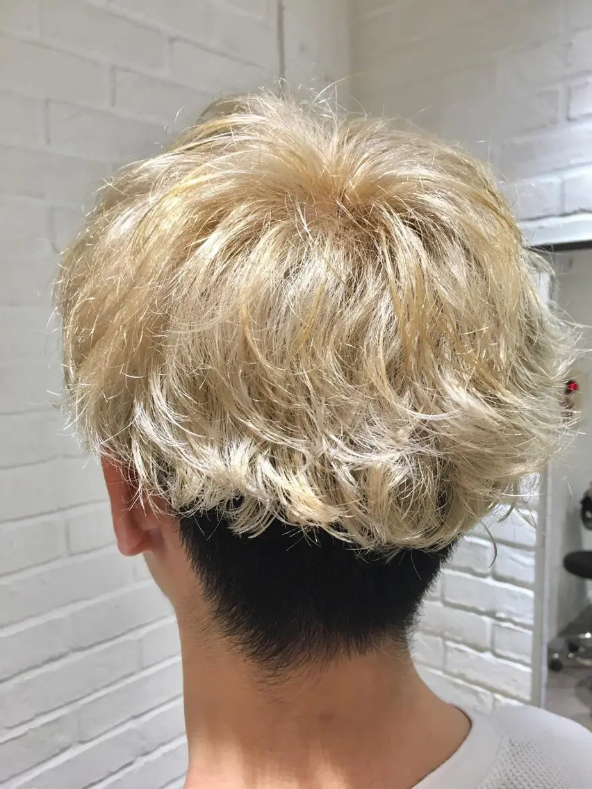 ショート カラー メンズ メンズブリーチ メンズハイトーン メンズ韓国風 マッシュ ベージュカラー ヘアカラー レイヤー/大人メンズ パーマ🌀 平島拓也のヘアスタイル
