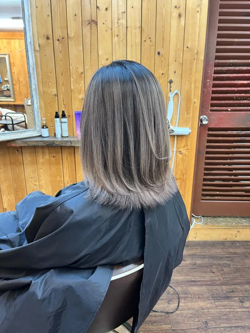 ミディアム カラー カット ヘアカラー トリートメント さいとう つかさのヘアスタイル