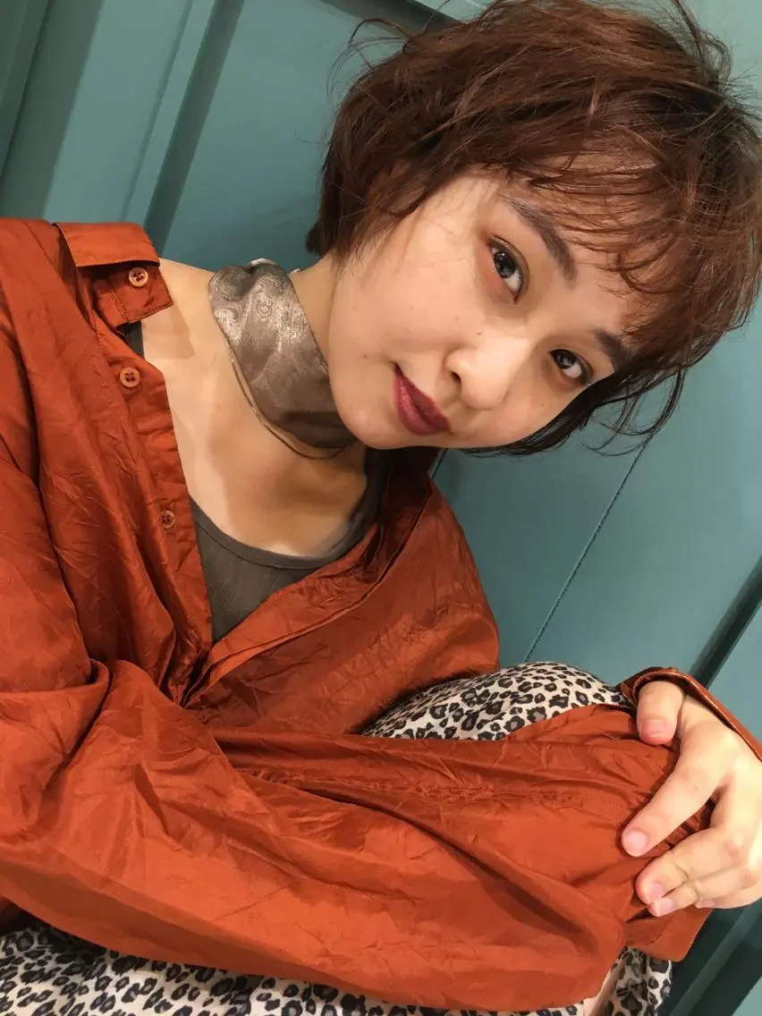 ショート カラー iizuka akiのヘアスタイル