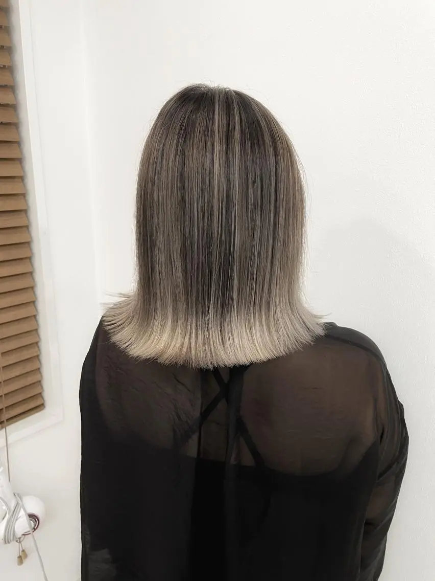 ミディアム カラー かわさき ともやのヘアスタイル