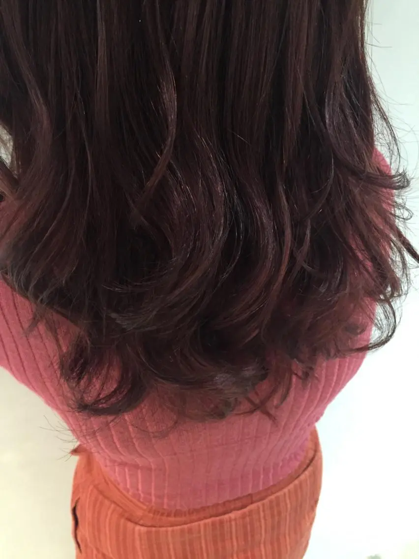 ミディアム カラー みつゆ 表参道/原宿のヘアスタイル