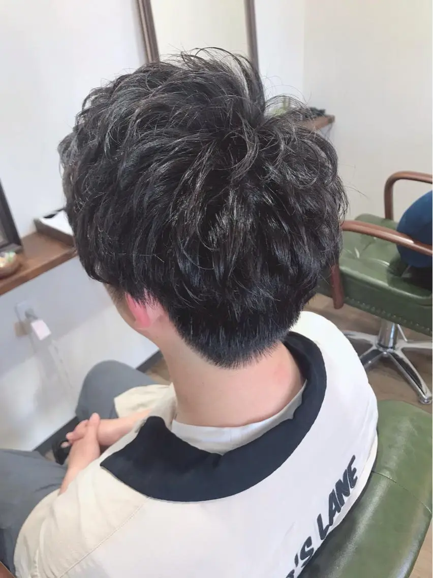 ショート パーマ メンズ メンズパーマ 刈り上げ カット パーマ トリートメント Rug Relief 吉田のヘアスタイル