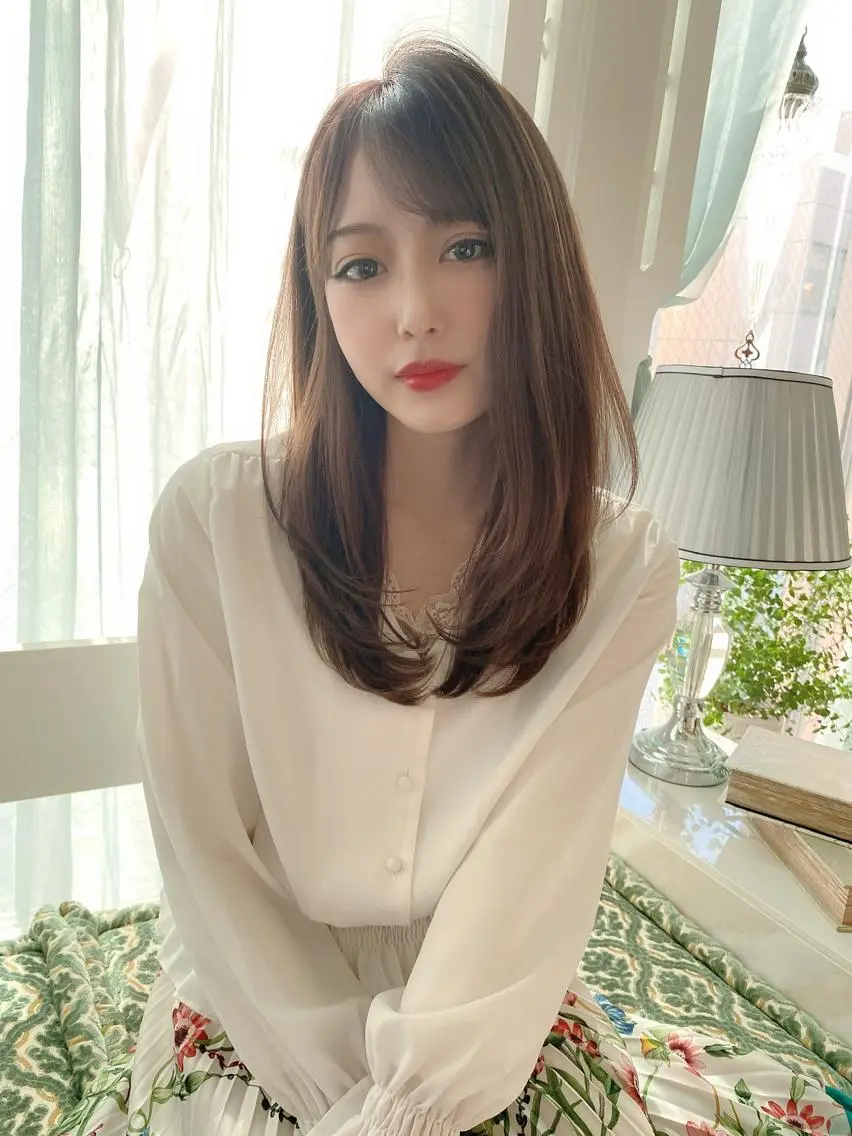 ミディアム 似合わせカット クリスマス カット ヘアカラー トリートメント 代表山口ひな 髪質改善のプロのヘアスタイル