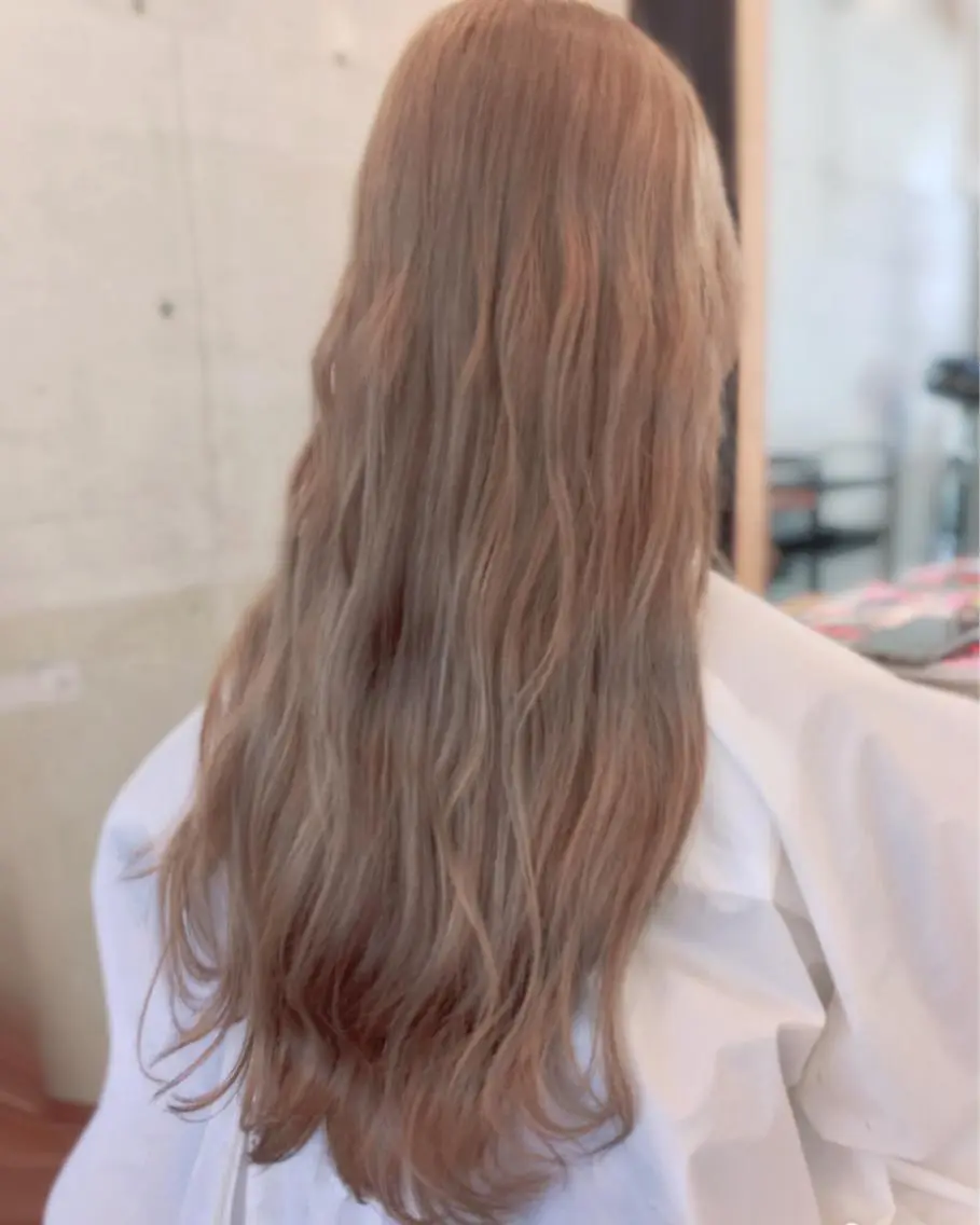 ロング カラー ベージュカラー ブリーチ ヘアカラー 【🉐学割】応援📣 ミニモ限定🤩千 田のヘアスタイル
