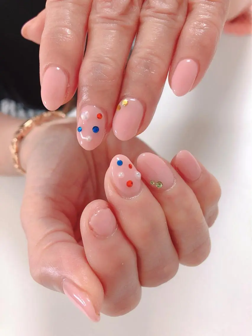 ネイル アートネイル 長さ出し フットネイル グリーン ニュアンスネイル Lily Roseスタッフ一同のマツエク・マツパデザイン