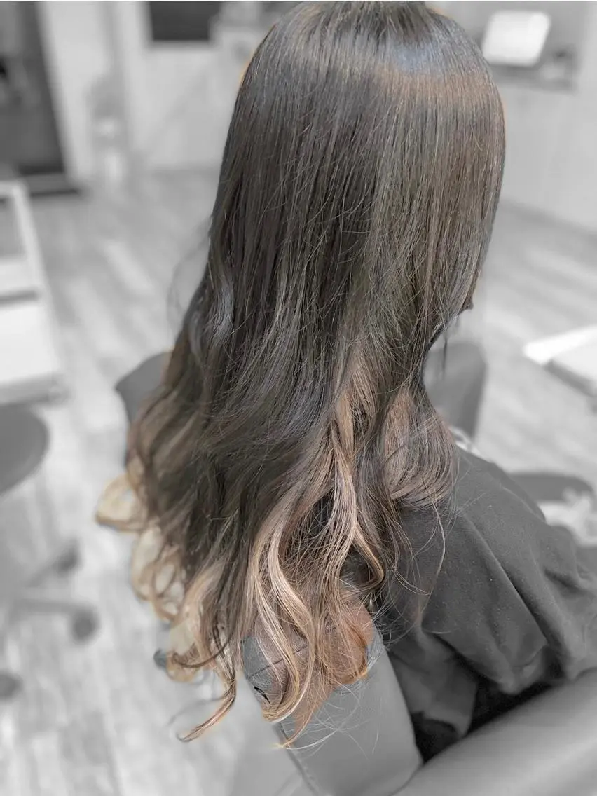 ロング 鈴木遥幾 艶髪特化美容師のヘアスタイル