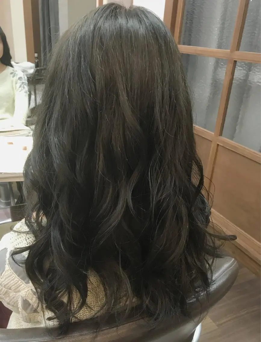 ロング カラー アッシュ 西川 佑樹のヘアスタイル
