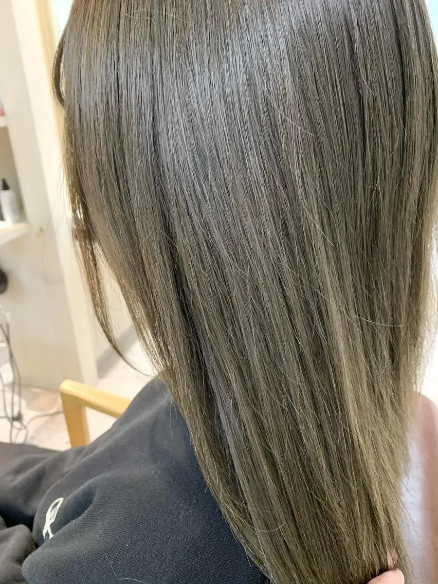 ミディアム アッシュ ヘアカラー トリートメント ✨ハイトーン✨艶髪 ✨髪質改善✨和田のヘアスタイル