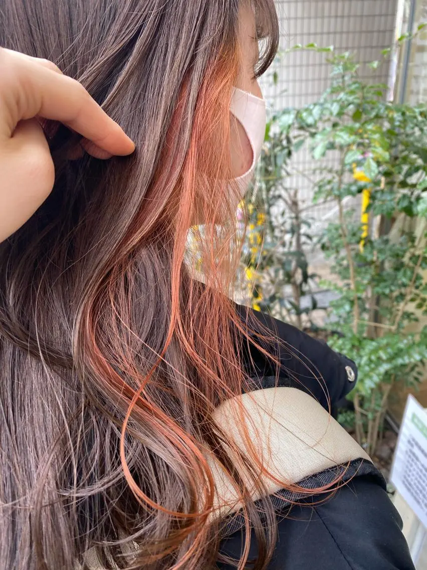 セミロング カラー ヘアカラー 宮内 真乃のヘアスタイル
