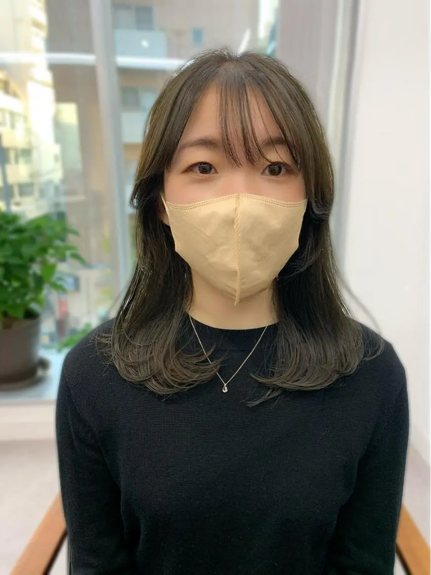 ミディアム カラー パーマ ヘアアレンジ メンズ キッズ ネイル マツエク・マツパ アイブロウ カット ヘアカラー レイヤーカット／ 巻ける縮毛矯正のヘアスタイル