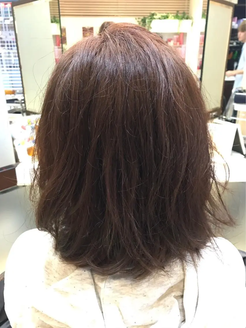 ミディアム カラー パーマ ピンクカラー スズキ シオリのヘアスタイル
