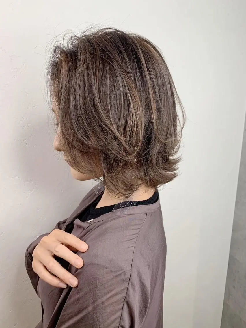 ミディアム 外国人風カラー ハイライト 髪質改善 似合わせカット トリートメント saho .のヘアスタイル