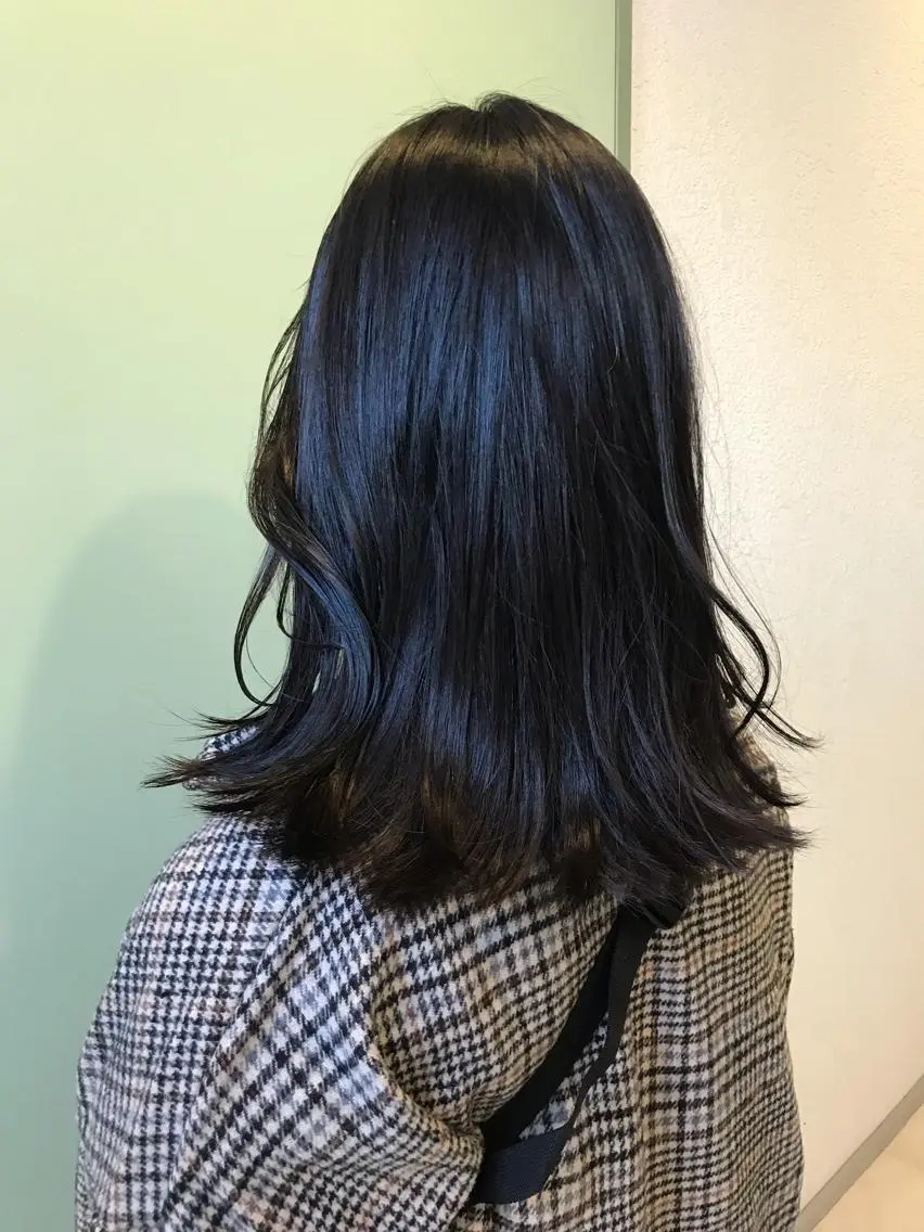 セミロング miu （ミユ）のヘアスタイル