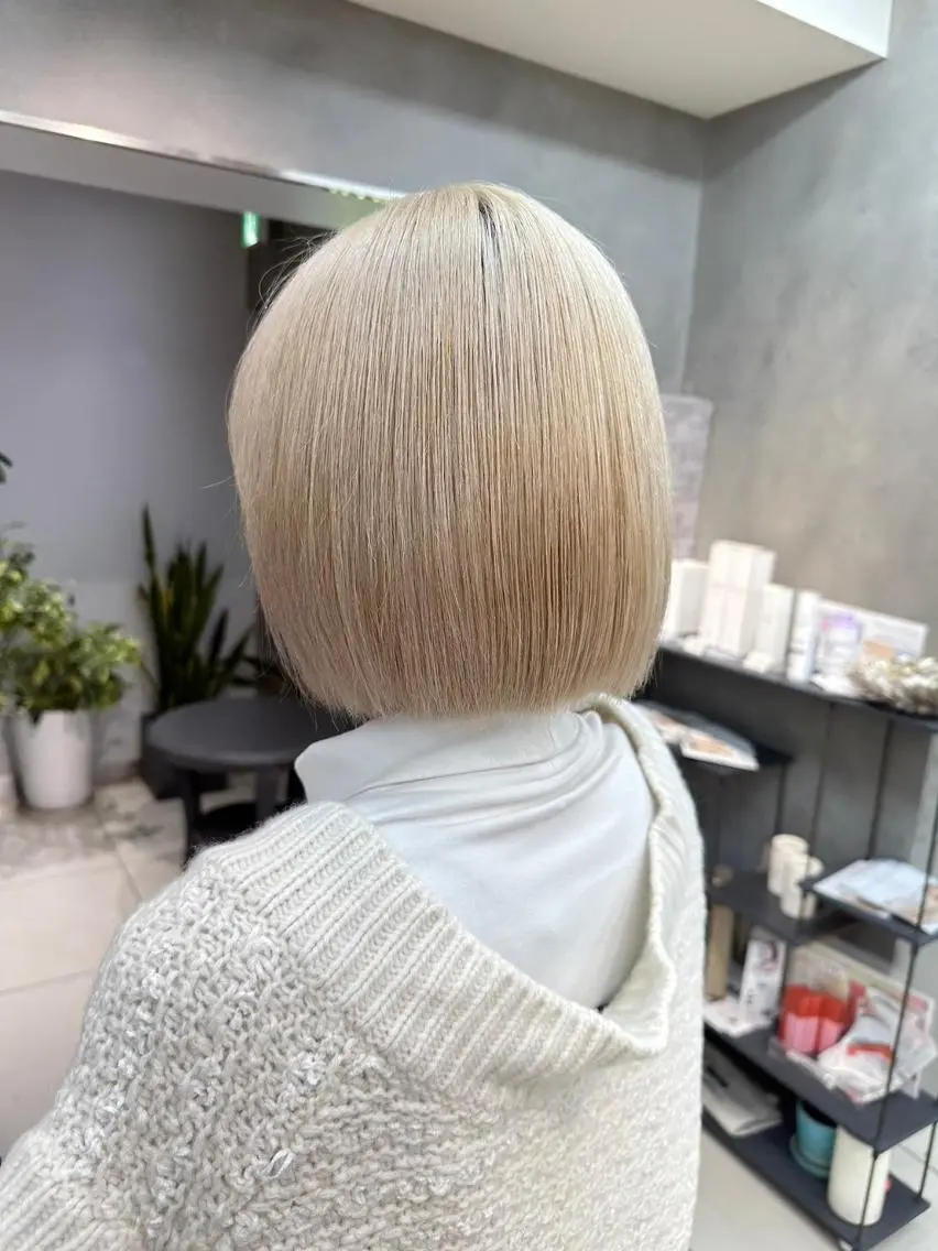 ショート カラー ハイトーンカラー が絶対可愛い✨泰聖✨のヘアスタイル