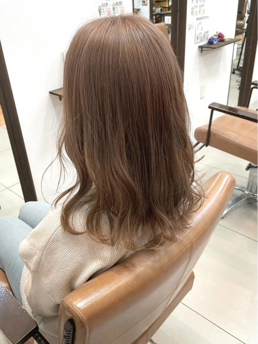 セミロング カラー カット ヘアカラー 明石遼/ベージュ / ピンクのヘアスタイル