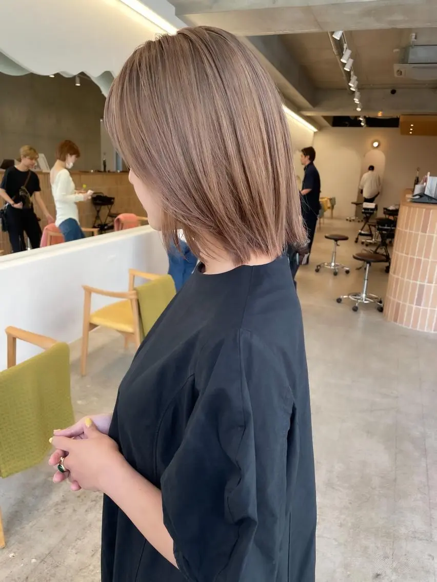 ショート カラー ヘアアレンジ ミニボブ/ブリーチ 🌈MISATOのヘアスタイル